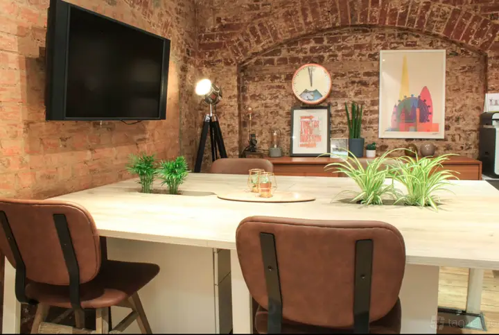 Meeting Room For 6
