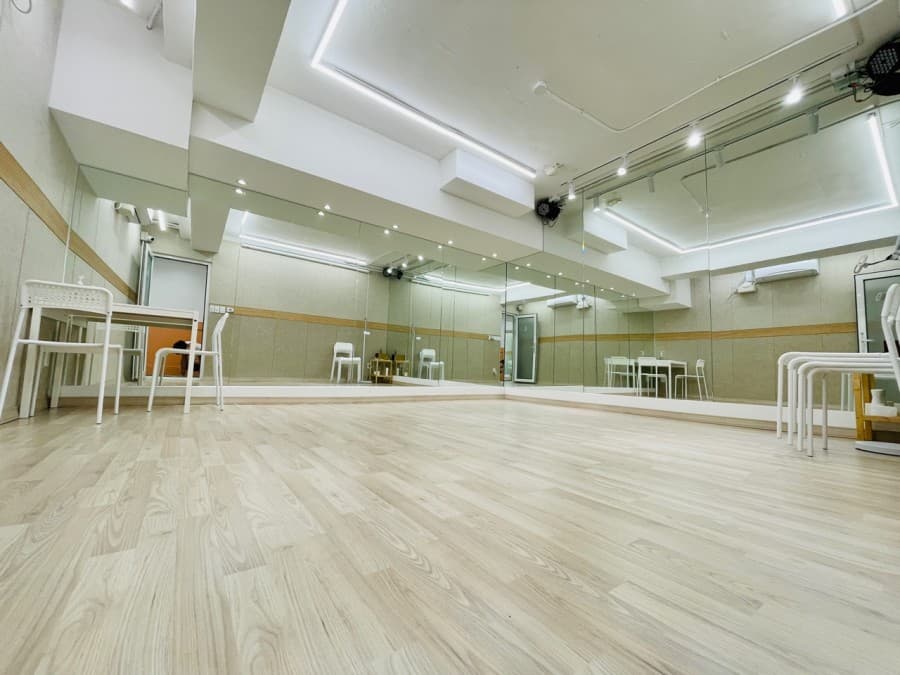 A room(다목적) at 강남점-마온연습실-댄스연기,피아노